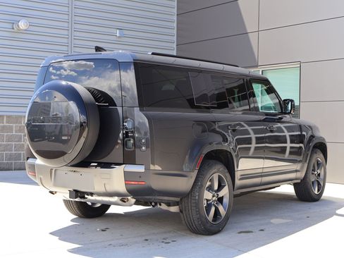 New 2026 Land Rover Defender 130 S AWD/4WD image 5