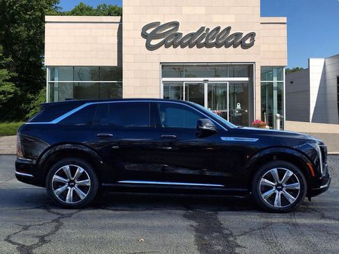 New 2025 Cadillac Escalade IQ Luxury 2 image 6