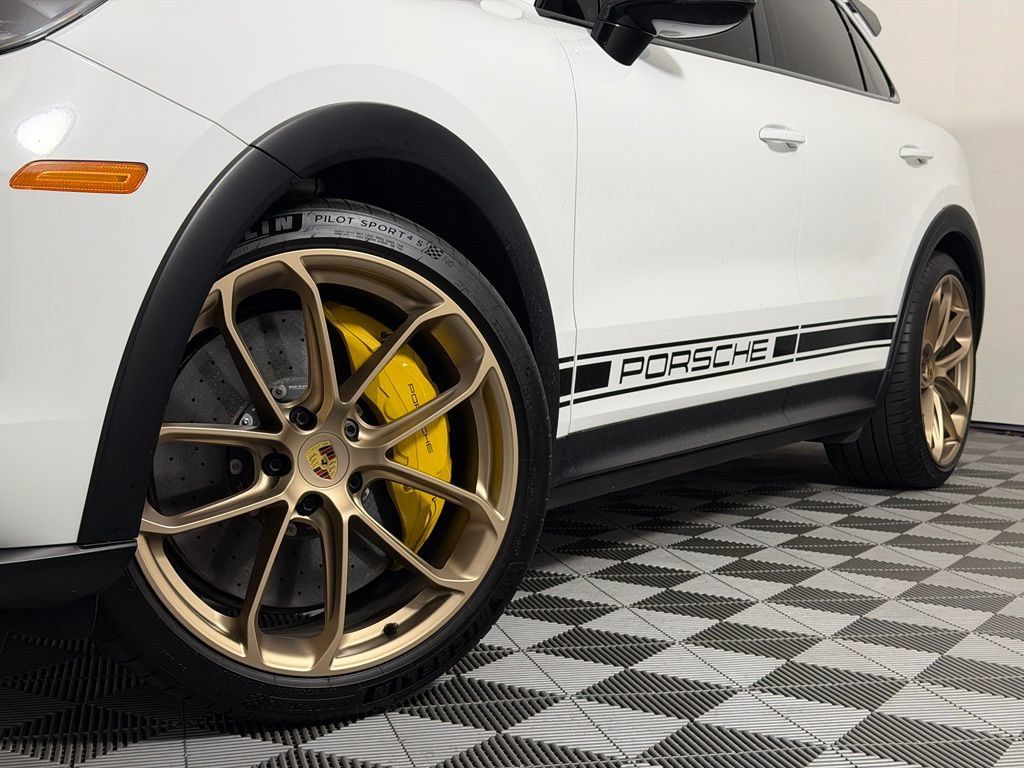 Certified 2023 Porsche Cayenne Turbo GT AWD/4WD image 10