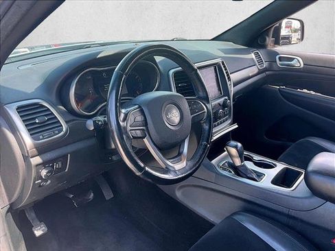 Used 2018 Jeep Grand Cherokee Altitude AWD/4WD image 14
