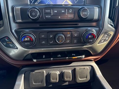 Used 2015 Chevrolet Silverado 1500 High Country image 34