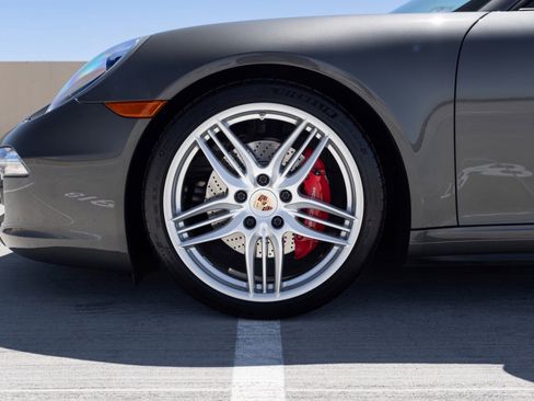Used 2014 Porsche 911 Carrera 4S AWD/4WD image 19