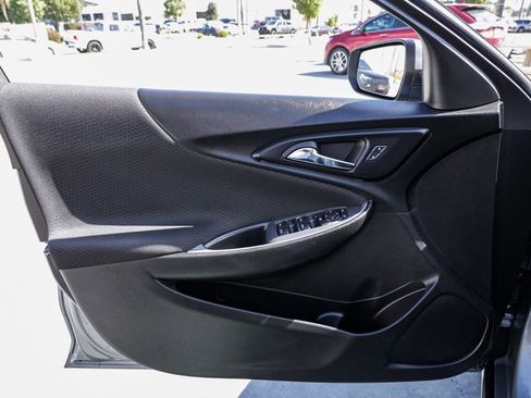 Used 2024 Chevrolet Malibu LT image 14