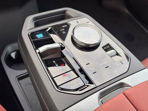 Used 2026 BMW iX xDrive45 image 28