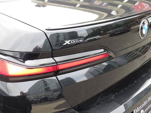 Used 2024 BMW 760i xDrive w/ Executive Package AWD/4WD image 29