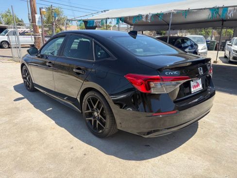 Used 2024 Honda Civic Sport image 3