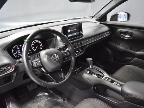 Used 2025 Honda HR-V Sport image 4