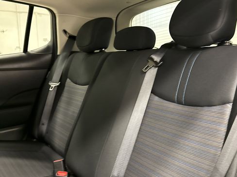 Used 2024 Nissan Leaf S image 12