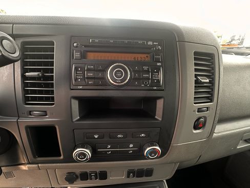 Used 2015 Nissan NV 2500 SV image 19