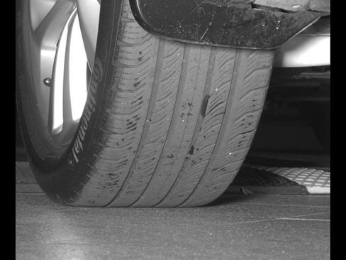 Used 2017 INFINITI QX30 Premium w/ Navigation Package image 16