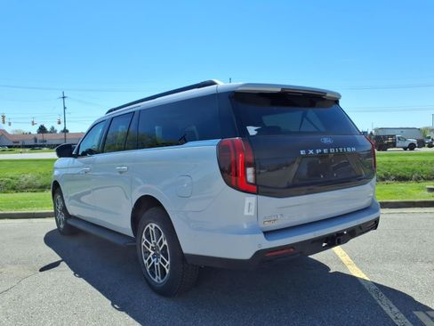 New 2026 Ford Expedition Max Active AWD/4WD image 8