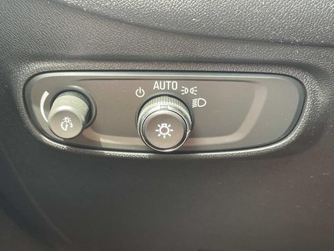 Used 2024 Chevrolet Equinox RS w/ RS Leather Package FWD image 27