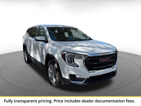 Used 2024 GMC Terrain SLE FWD image 1