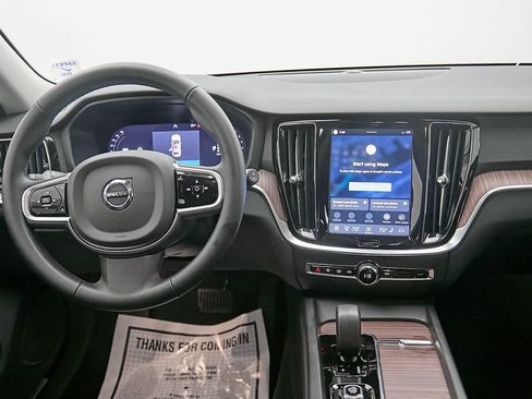 Certified 2025 Volvo V60 B5 Cross Country Plus AWD/4WD image 24