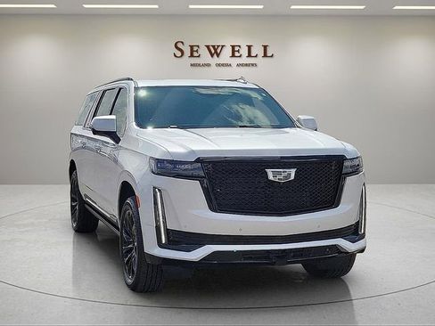 Used 2022 Cadillac Escalade ESV Sport w/ Touring Package AWD/4WD image 7