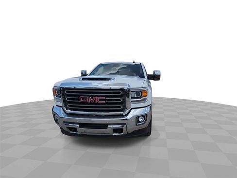 Used 2019 GMC Sierra 2500 SLT w/ Duramax Plus Package AWD/4WD image 3