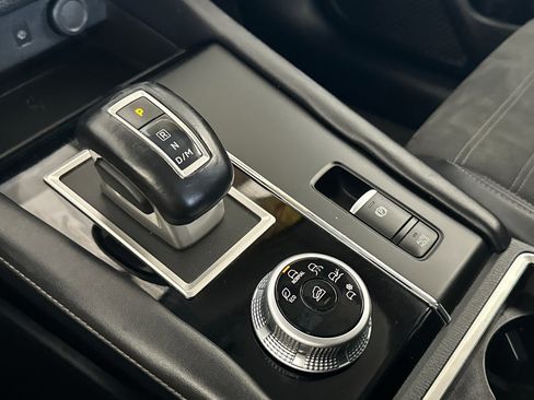 Used 2024 Mitsubishi Outlander SE image 24