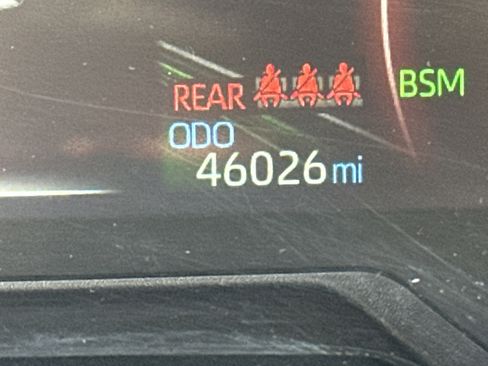 Used 2023 Toyota RAV4 XLE image 28