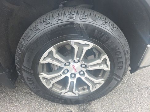 Used 2020 GMC Sierra 1500 SLE w/ SLE Value Package image 9