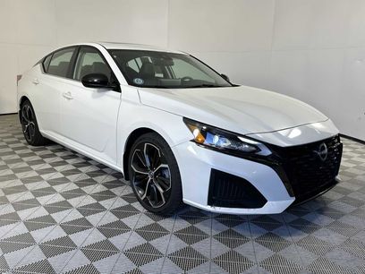 Used 2023 Nissan Altima 2.5 SR w/ SR Premium Package