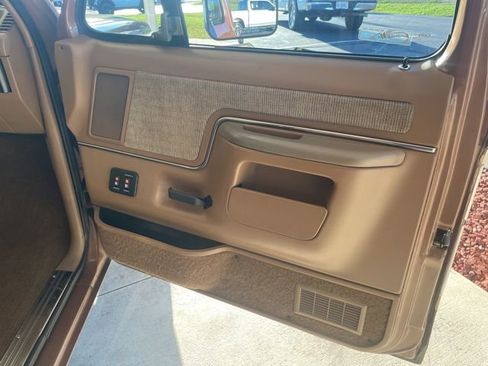 Used 1990 Ford F150 2WD Regular Cab image 25