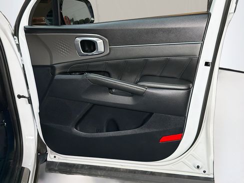 Used 2023 Kia Sorento SX image 36