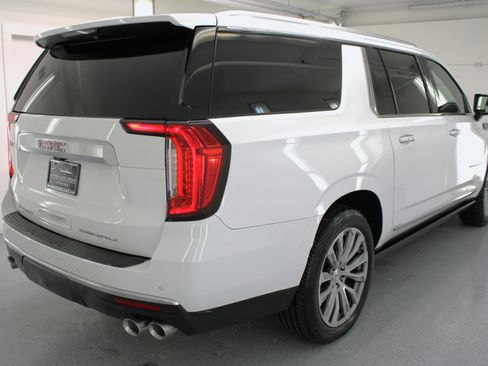 Used 2021 GMC Yukon XL Denali w/ Denali Ultimate Package image 10