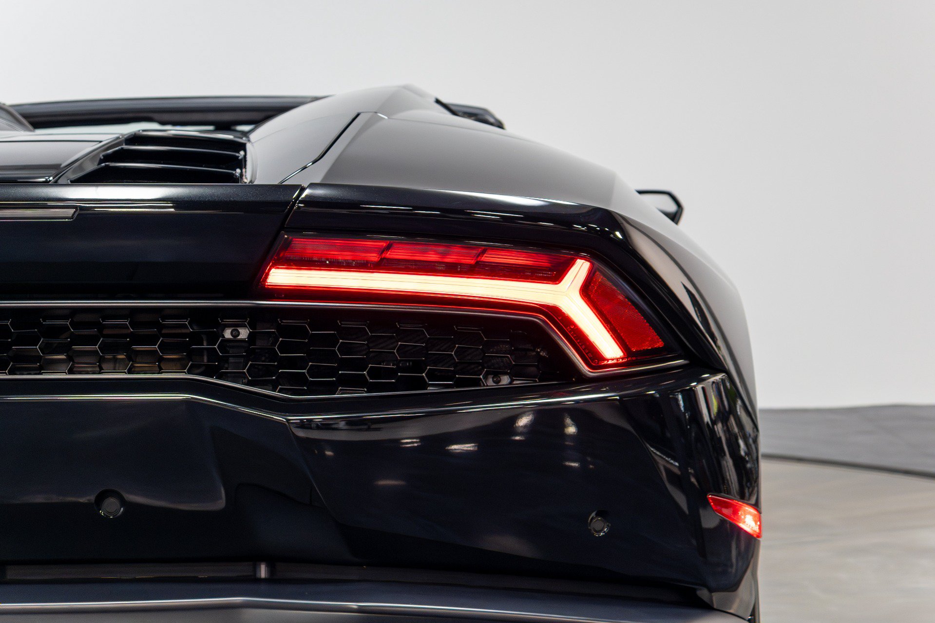 Used 2017 Lamborghini Huracan LP 610-4 AWD/4WD image 53