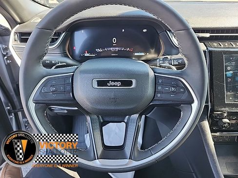 Certified 2024 Jeep Grand Cherokee Altitude image 4