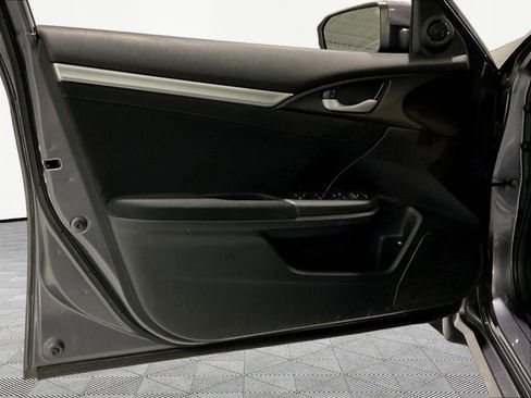 Used 2018 Honda Civic EX image 19