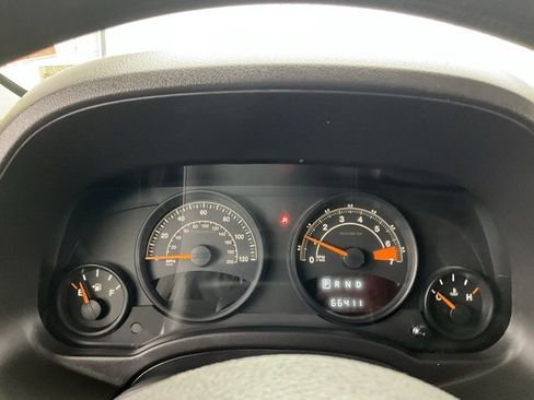 Used 2016 Jeep Patriot Sport image 8