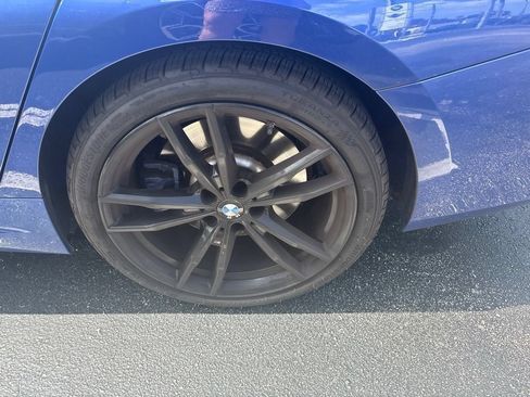 Used 2023 BMW 330i Sedan w/ M Sport Package RWD image 6