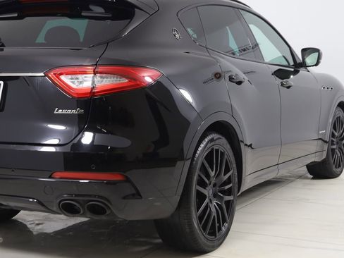Used 2018 Maserati Levante GranSport image 54