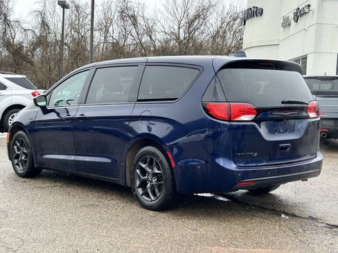 Used 2019 Chrysler Pacifica Touring Plus w/ Advanced Safetytec Group image 4