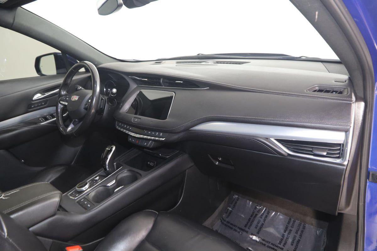 Used 2021 Cadillac XT4 Premium Luxury w/ LPO, Radiant Package AWD/4WD image 45
