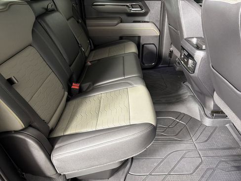 Used 2023 Chevrolet Silverado 1500 ZR2 w/ Technology Package image 13