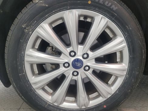 Used 2017 Ford Escape Titanium FWD image 31