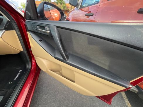 Used 2010 MAZDA MAZDA3 i Touring image 17