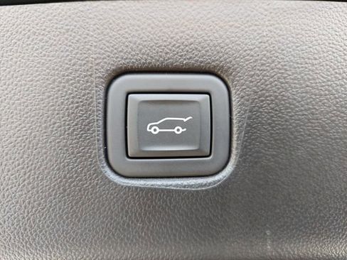 Used 2024 Chevrolet Blazer LT w/ Convenience Package image 36