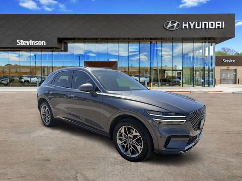 Used 2023 Genesis GV70 2.5T w/ Advanced Package image 6