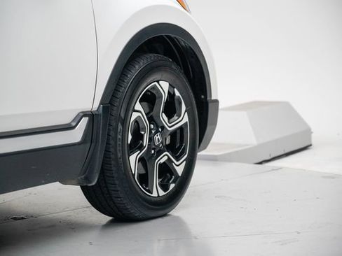 Used 2019 Honda CR-V Touring image 7