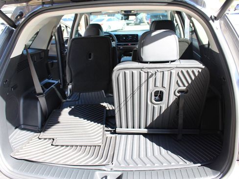 Certified 2025 Kia Sorento EX image 34