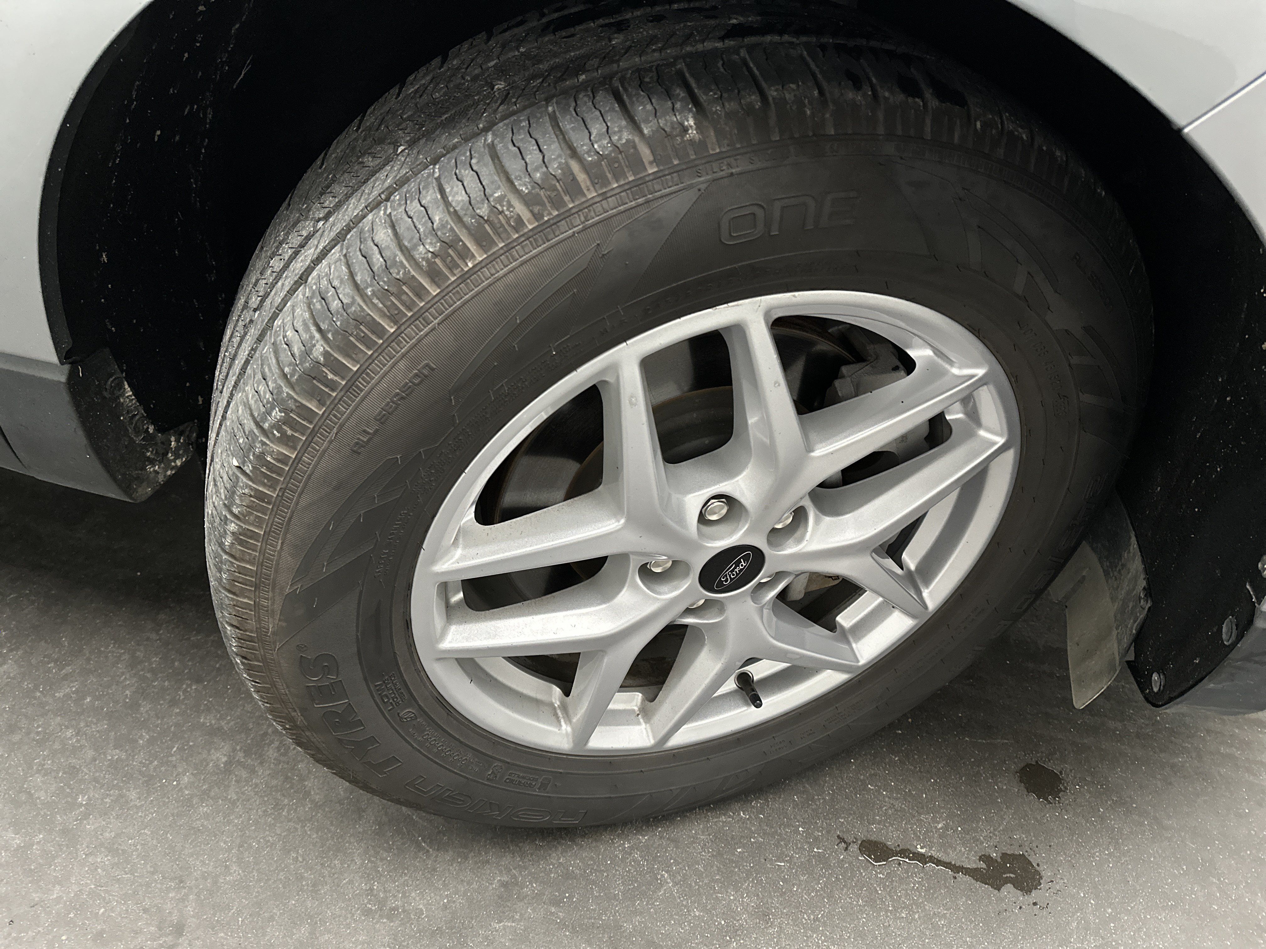 Used 2024 Ford Edge SEL AWD/4WD image 11