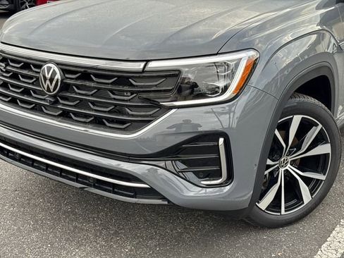 New 2026 Volkswagen Atlas Cross Sport SEL Premium R-Line image 8