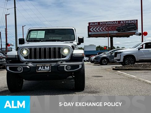 Used 2024 Jeep Wrangler Unlimited Sahara w/ Technology Group AWD/4WD image 3