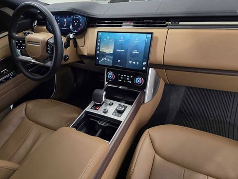 Used 2023 Land Rover Range Rover SE AWD/4WD image 10