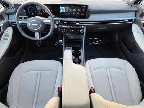 Used 2025 Hyundai Sonata SEL image 16