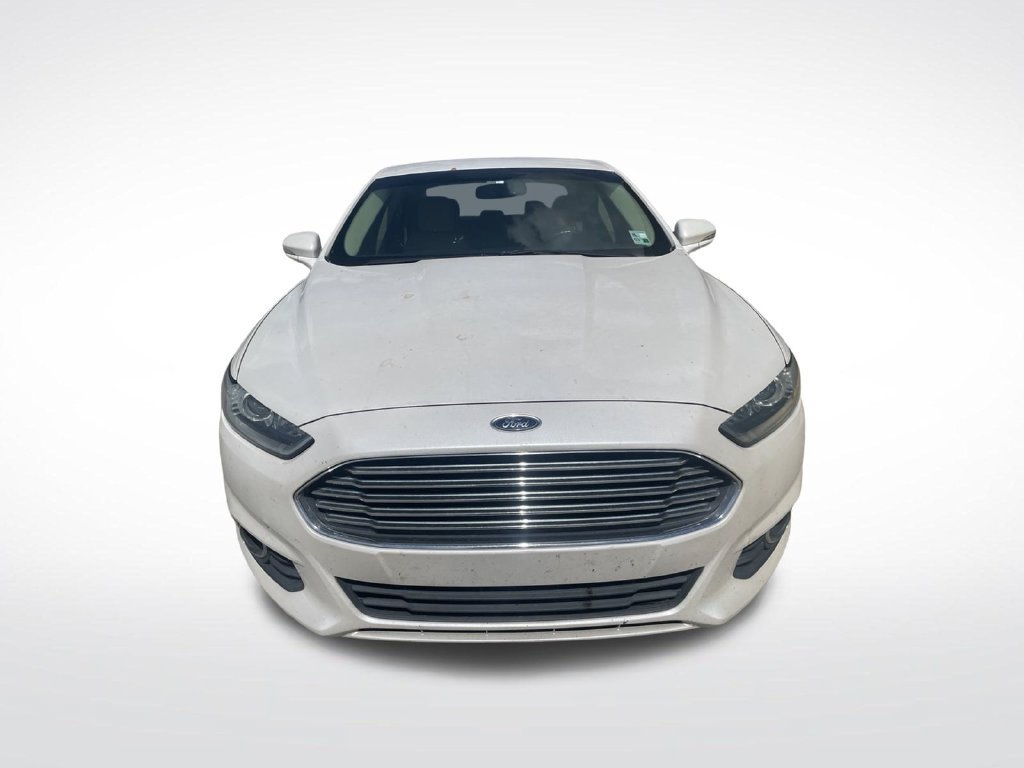 Used 2016 Ford Fusion SE w/ Equipment Group 202A FWD image 3