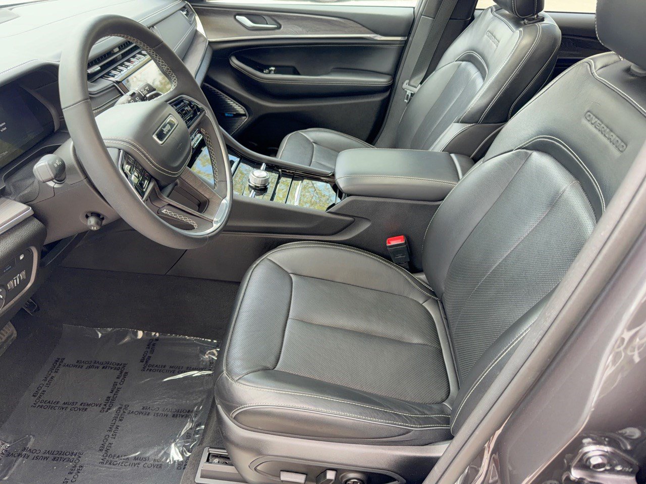 Used 2023 Jeep Grand Cherokee Overland AWD/4WD image 5