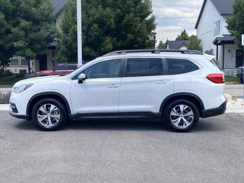 Certified 2022 Subaru Ascent Premium w/ Convenience Package AWD/4WD image 3